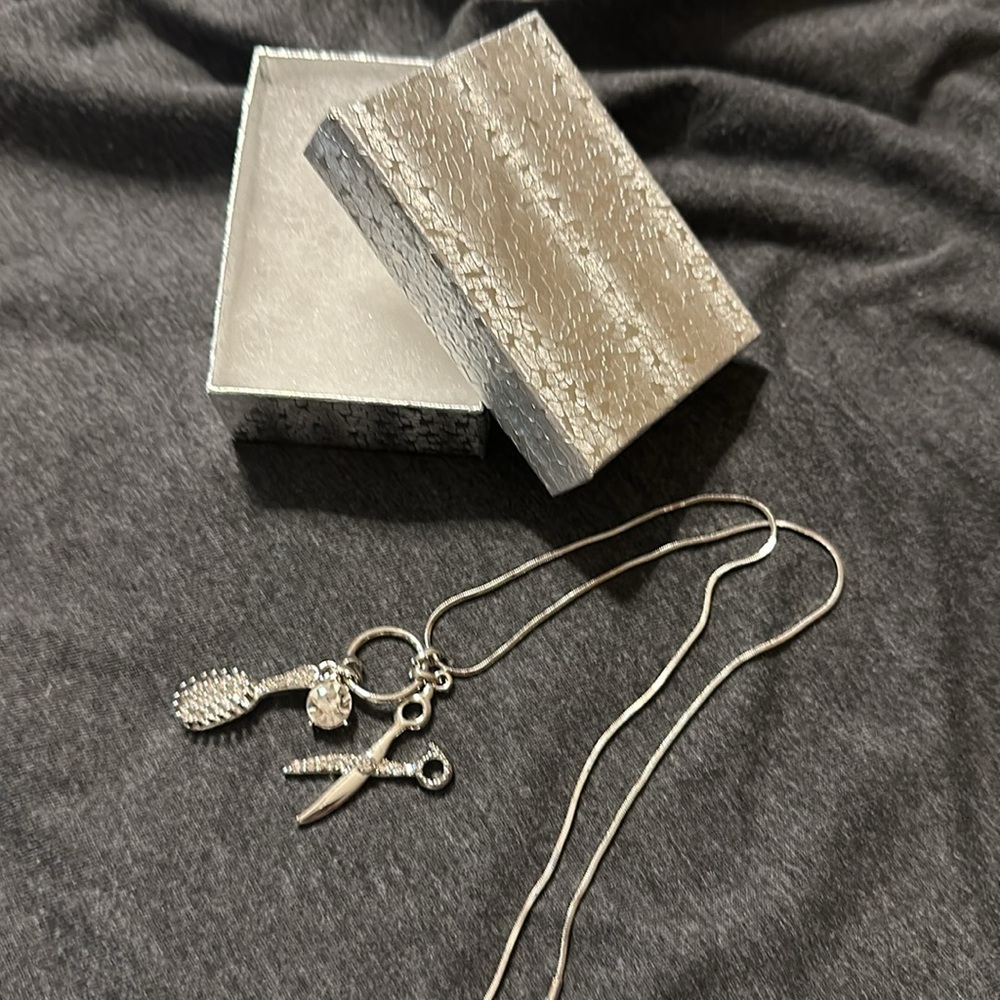 Silver Hair dresser necklace